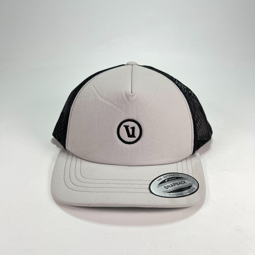 Vuori Inspired Foam Trucker Hat Gray Black Casual Adjustable Snapback Cap Unisex